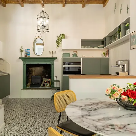 Apartment Mir Al Lago, Dongo 东戈