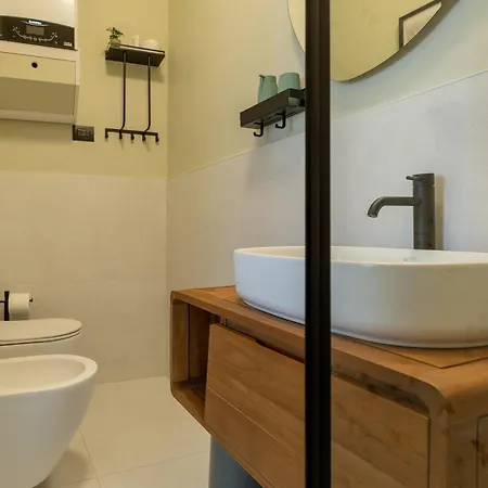 Mir Al Lago, Apartment Dongo